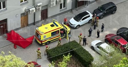 Tragedia w stolicy. Kobieta myła okna, poślizgnęła się i zginęła na miejscu