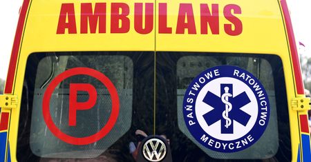 Tragiczna śmierć w Ozimku. Runęły betonowe schody