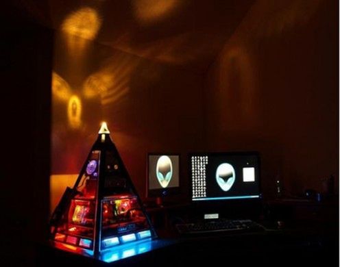 Great Pyramid PC, czyli komputer w piramidzie 3