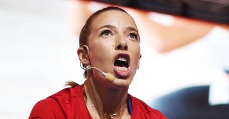Ewa Chodakowska szuka fotografa za oznaczenie w social mediach. Stowarzyszenie Fotoreporterów odpowiada: "To powszechna PLAGA wśród celebrytów"