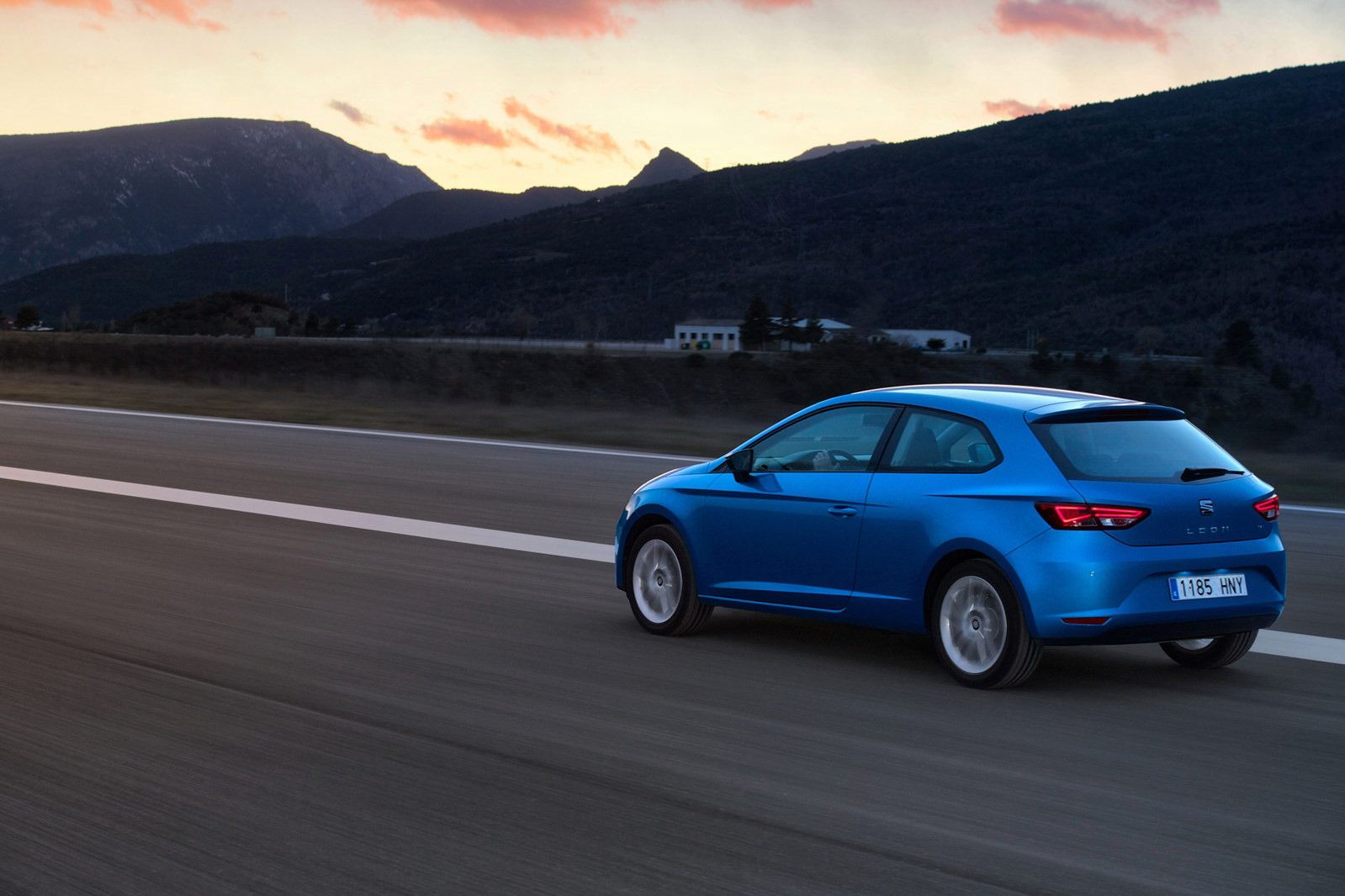 Seat Leon SC na nowych zdjęciach producenta [galeria] 30