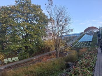 Warszawa: Ogród na dachu biblioteki. Stąd widać całe miasto