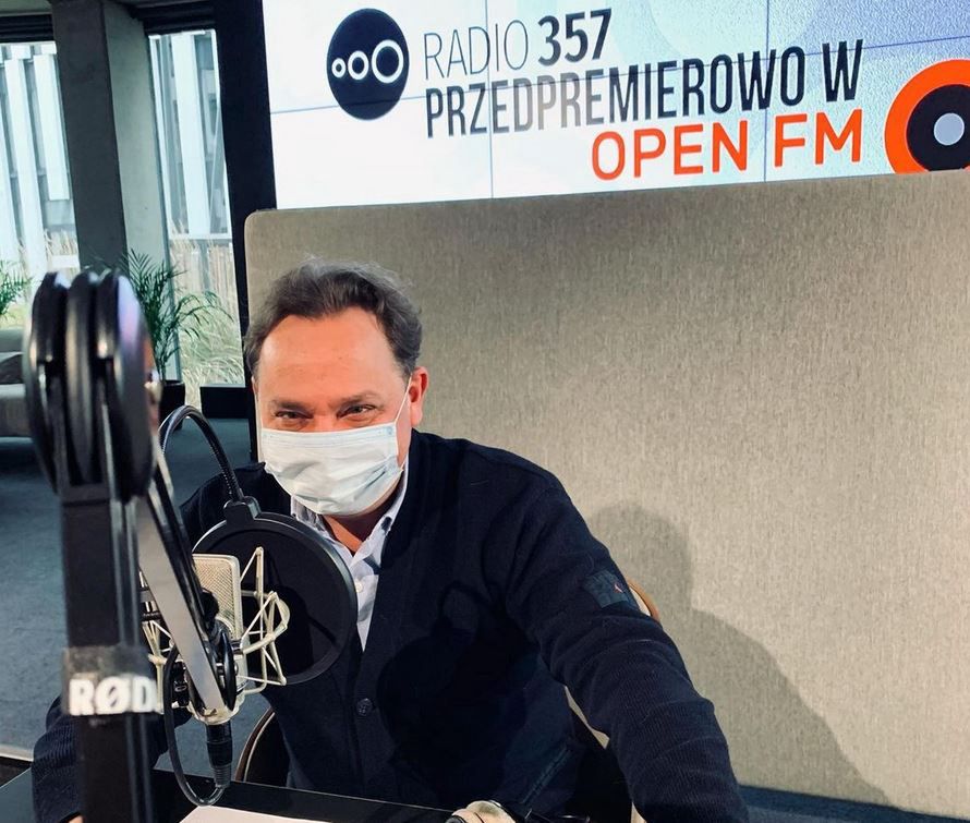 Kuba Strzyczkowski podczas przedpremierowej audycji Radia 357