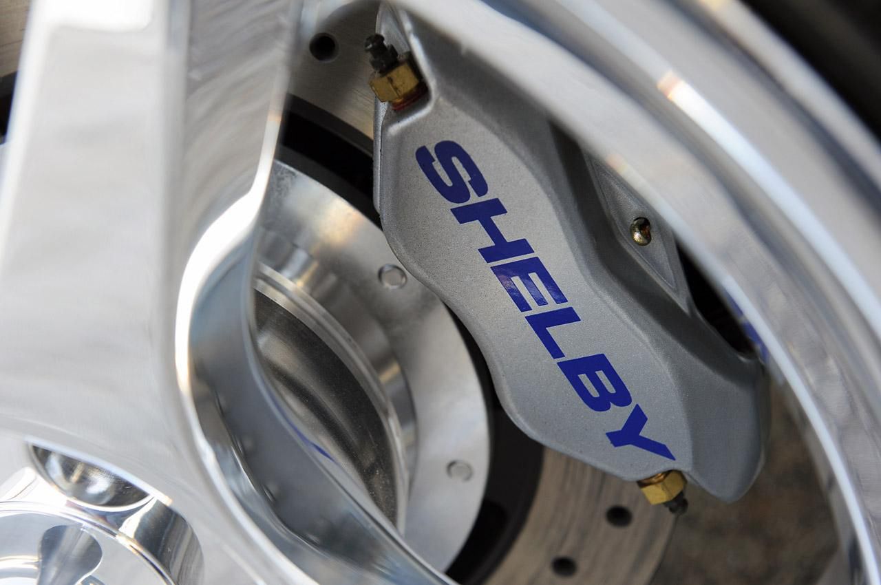 Classic Recreations 1966 Shelby GT350CR na efektownych zdjęciach [galeria] 36
