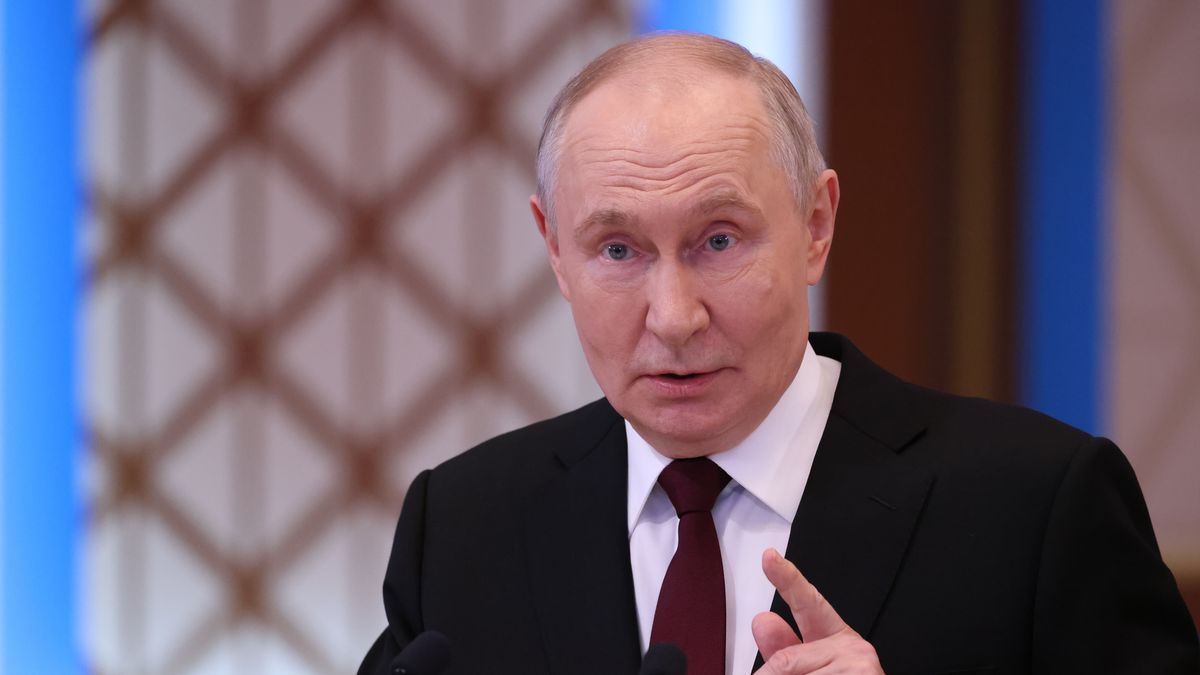 ASTANA, KAZAKHSTAN - MAY 29 : Russian President Vladimir Putin speaks to journalists after the plenary session of the Supreme Eurasian Economic Union at the Palace of Independence, on May 29, 2026, in Astana, Kazakhstan. During the three-day state visit President Putin attended the Eurasian Economic Union (EAEU) summit in Astana. Photo by Contributor/Getty Images)
