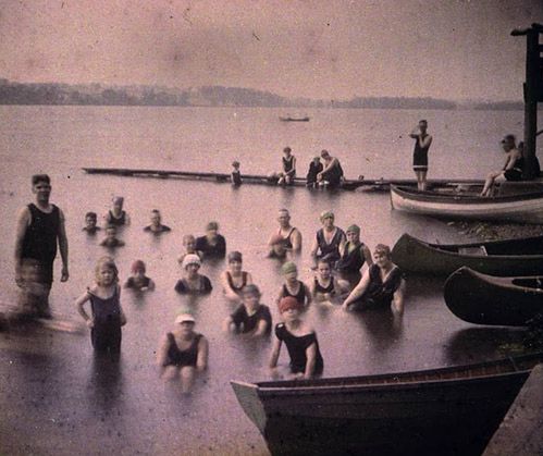 Początki fotografii kolorowej w Warszawie, czyli autochromy braci Lumiére, czyi