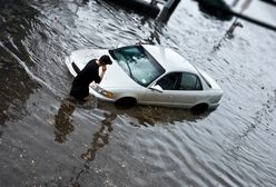 Hiszpania zmaga się z nagłymi powodziami, gradobiciami i burzami