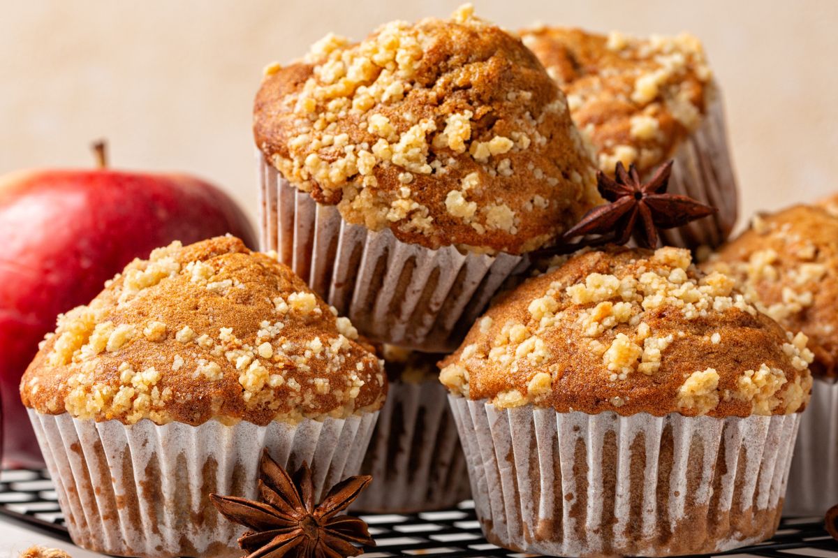 Delight in apple pie muffins: The ultimate portable treat