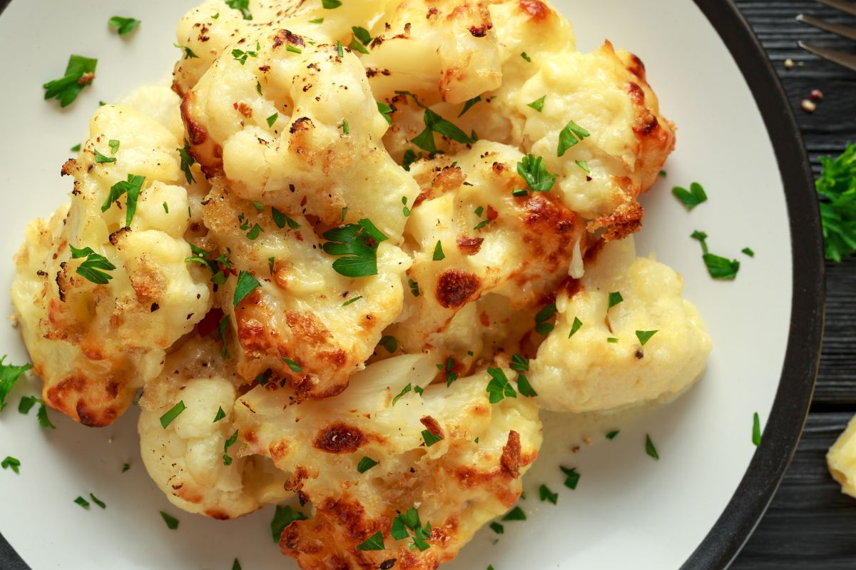 Cauliflower in breadcrumbs - but not the usual kind. An idea for a delicious snack