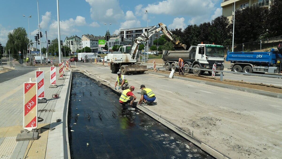 Prace drogowców na ul. Węglarza