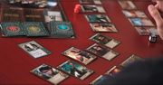 Świat Pillars of Eternity jako tło dla karcianki? Owszem, zbiórka na Kickstarterze ledwo wystartowała, a już &quot;łyka&quot; kolejne progi dodatkowe