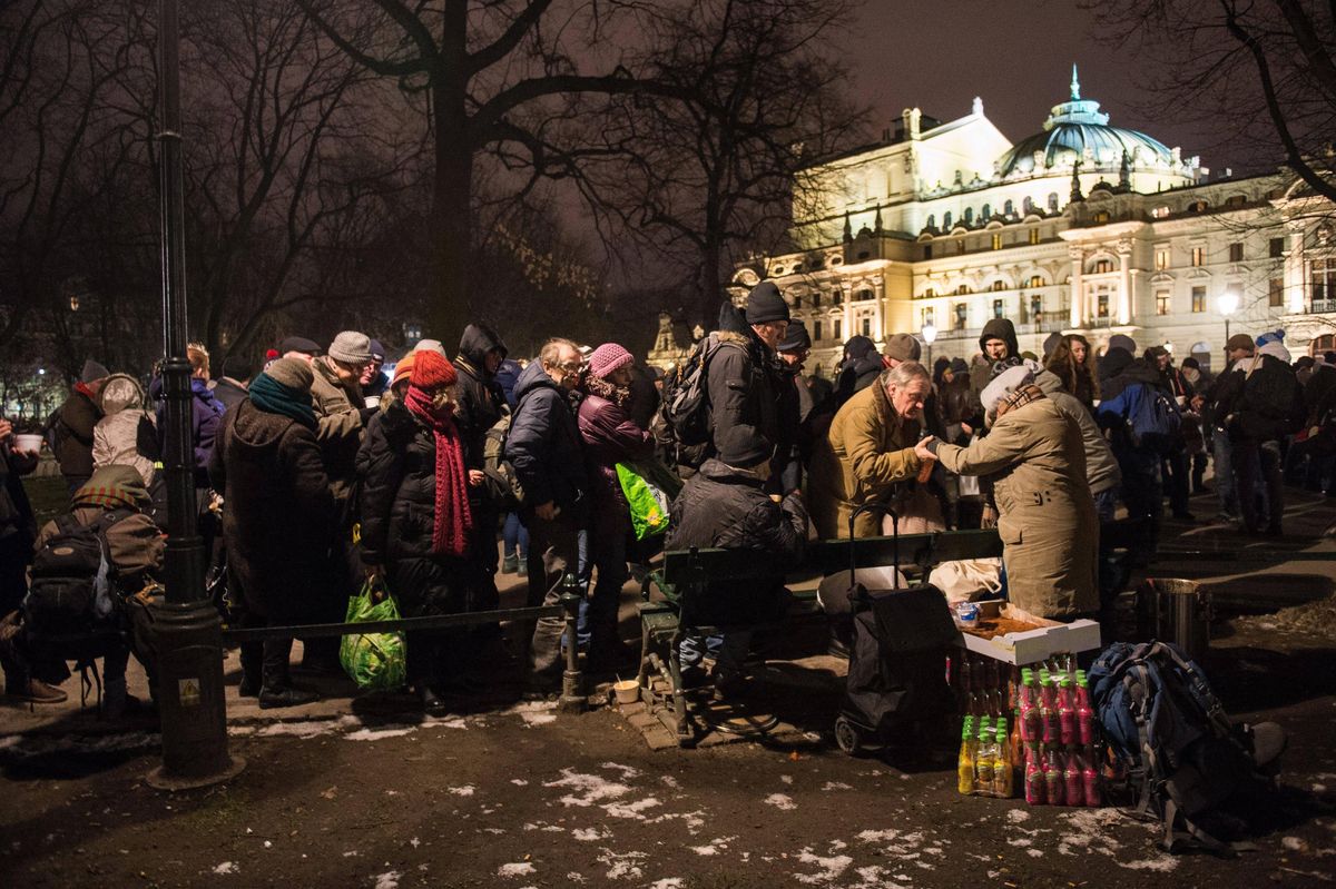 Kraków: radny Łukasz Wantuch chce się pozbyć bezdomnych z Plant