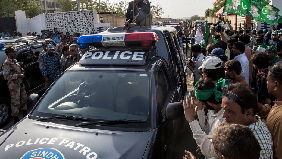 Pakistan: Atak na konsulat Chin, wybuch bomby na targu. Nie żyje kilkadziesiąt osób