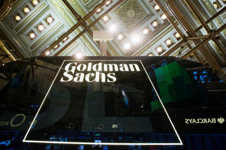 Wysocy rangą dyrektorzy związani z Goldman Sachs z zarzutami