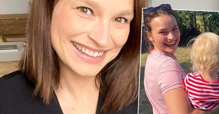Ania Starmach chwali się pierwszą fryzurą córki: "Długo na nie czekałyśmy". Wyczarowały prawdziwe cudo. Jak uroczo!