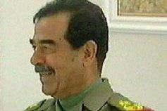 Saddam w pachy całowany