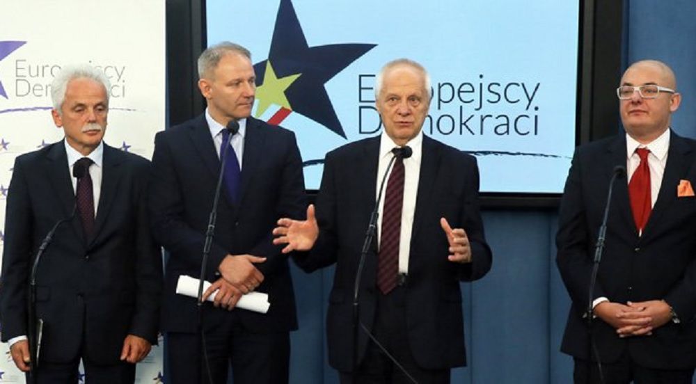 Beka z "EDka". Internauci śmieją się z nowego koła poselskiego