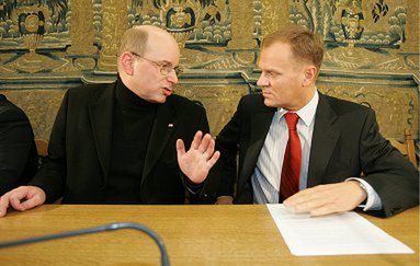 Tusk ciągnie PO do opozycji