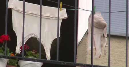 Nie! dla gaci. Będą kary za suszenie prania na balkonie?