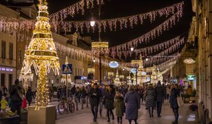 Świąteczna iluminacja Warszawa 2019. Ulice przygotowują się na Święta. Pierwszy pokaz 7 grudnia 2019