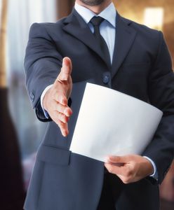 Został dyrektorem światowego giganta w wieku 32 lat. Kandydatom na kluczowe stanowiska zadaje jedno pytanie