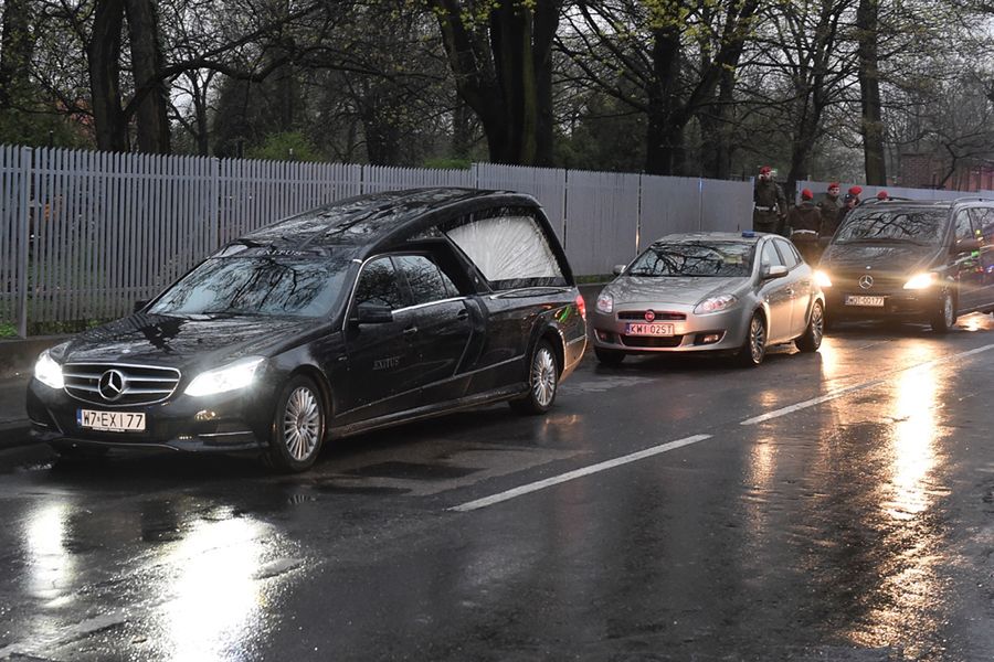 Ekshumowano 40. ofiarę katastrofy smoleńskiej. Czekają nas jeszcze 43 ekshumacje