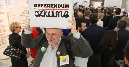 Sprawdzono podpisy ws. referendum. Ich liczba jest wystarczająca