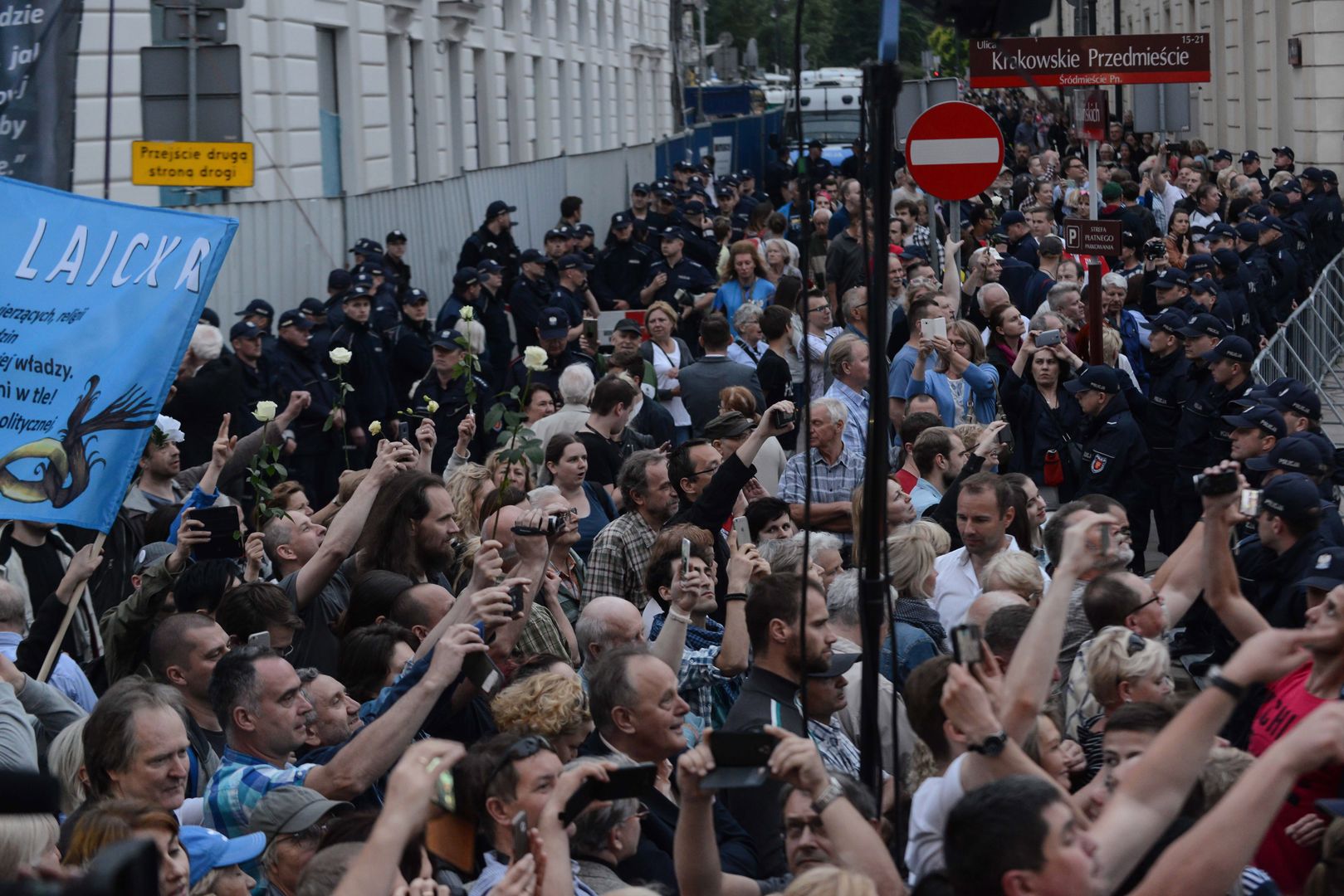 Kontrmanifestacja przy obchodach 86 miesięcznicy smoleńskiej. Będą wnioski do sądu