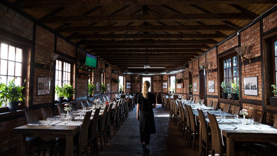 Restauratorzy narzekają na pustki spowodowane koronawirusem