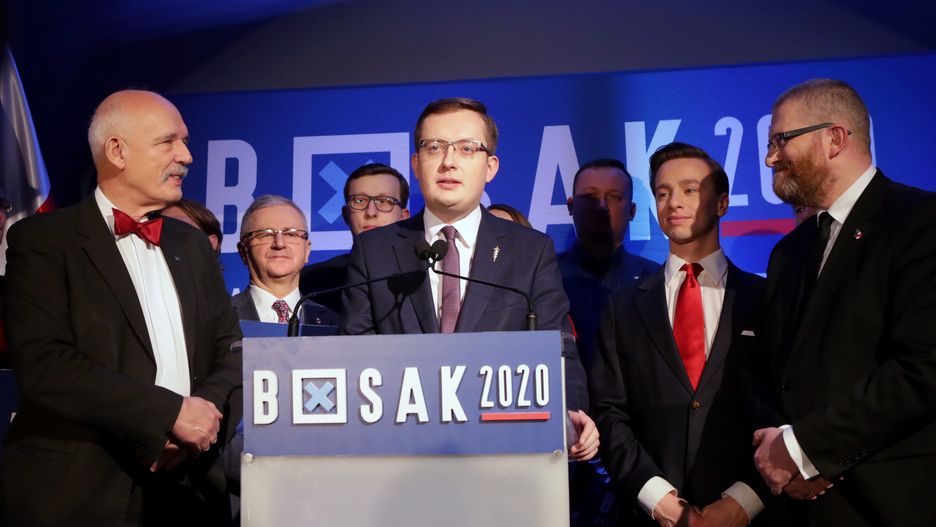 Konfederacja. Na pierwszym planie Robert Winnicki.