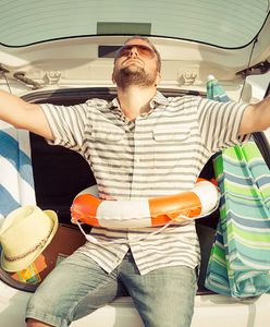 PiS da dłuższy weekend na Święto Niepodległości. Polacy wylatują za granicę