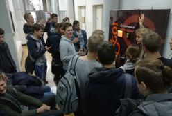 Tą maszyną studenci Politechniki Warszawskiej odkryli żyłę złota. Kebab z automatu