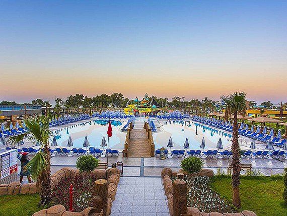 Widok z Eftalia Ocean Resort & Spa na Riwierze Tureckiej 