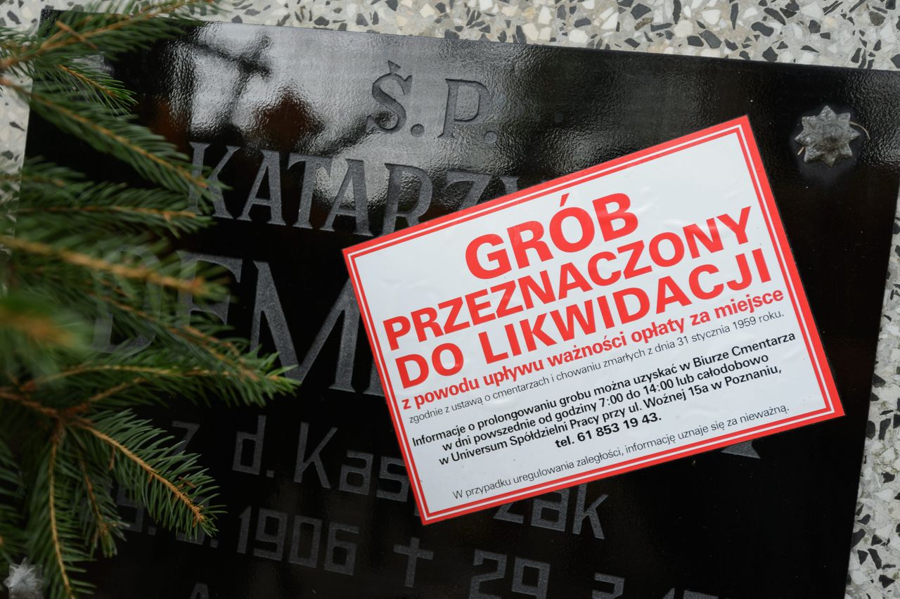 Kiedy w grobie dziadka znajdzie się ktoś inny. Likwidują groby, bo mogą i muszą