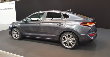 Hyundai i30 Fastback (2017) - premiera praktycznego kompaktu ze sportową nutką