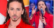 Sopot 2018: Michał Szpak w zmysłowym czerwonym wdzianku zaszalał na scenie! Błysnął lakierkiem na obcasie jak prawdziwa gwiazda!