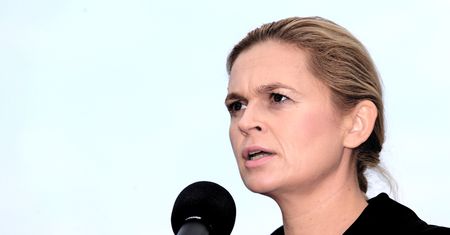 Radni PiS przeciwni uhonorowaniu Jarugi-Nowackiej. Jej córka jest oburzona