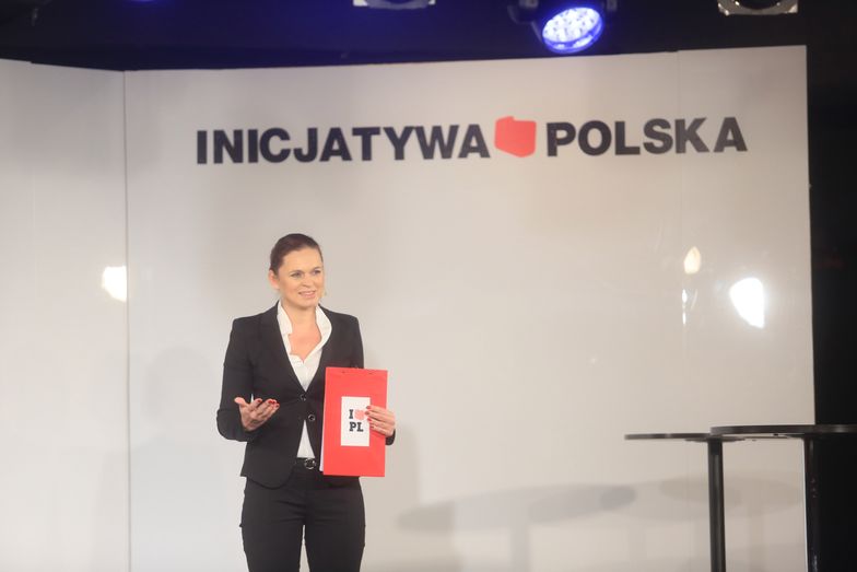 Barbara Nowacka z Inicjatywy Polskiej po odrzuceniu projektu "Ratujmy Kobiety" wyjechała na ferie
