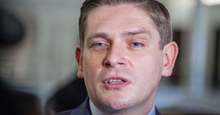 Kolejny polityk PiS narzeka na zarobki. "To nie jest normalne"