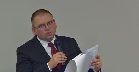 Sędzia Maciej Nawacki podarł uchwałę. Wiceminister Michał Wójcik komentuje