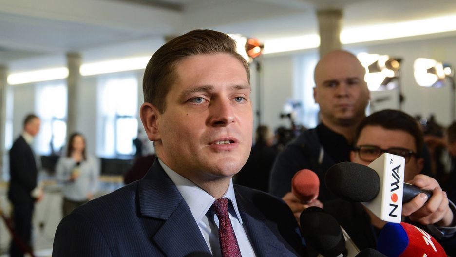 Jako wiceminister obrony Kownacki odpowiadał za zakupy dla armii