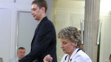 Prawnik z Ministerstwa Kultury Tomasz Łopacki  i główna legislator z Rządowego Centrum Legislacyjnego Bożena Szumielewicz