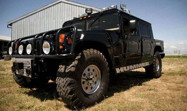 Hummer Tupaca Shakur sprzedany 7 razy drożej niż kosztował w salonie