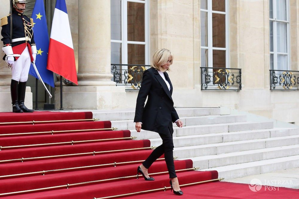 Brigitte Macron (Trogneux ) w garniturze