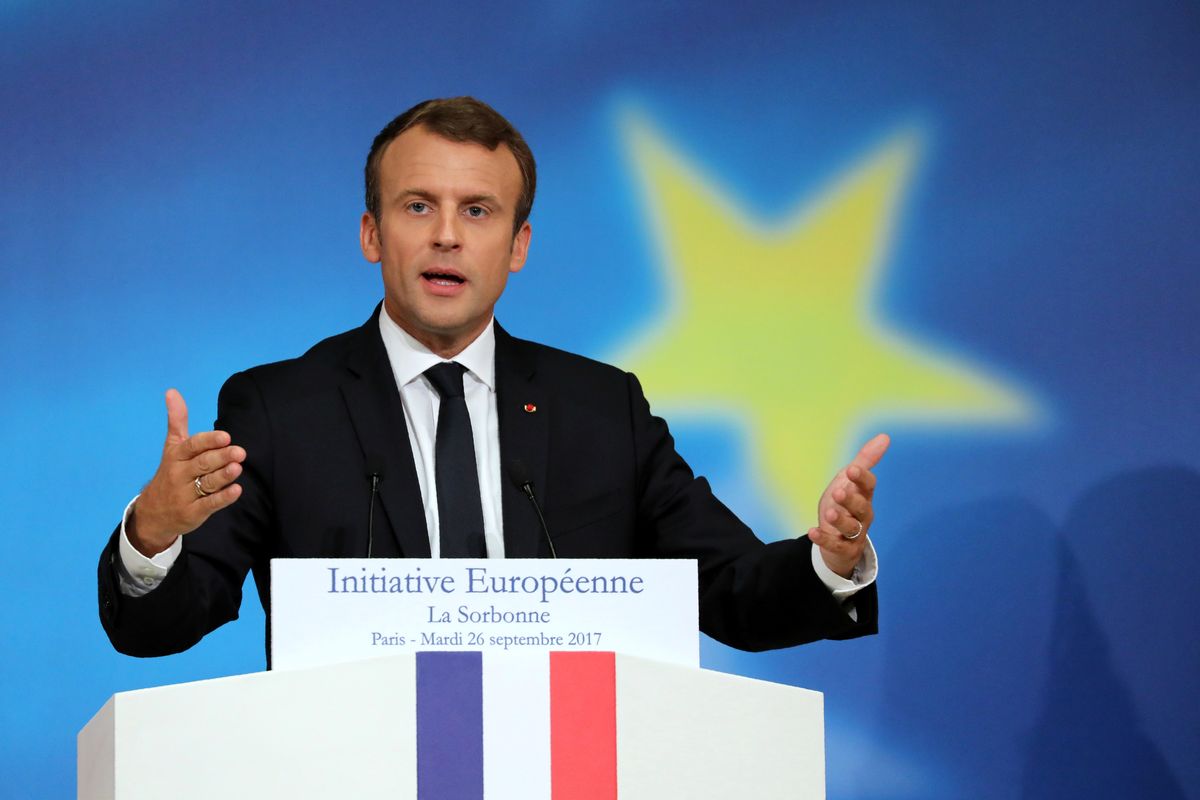 Macron w "Spieglu": Polacy coraz bardziej oddalają się od Europy