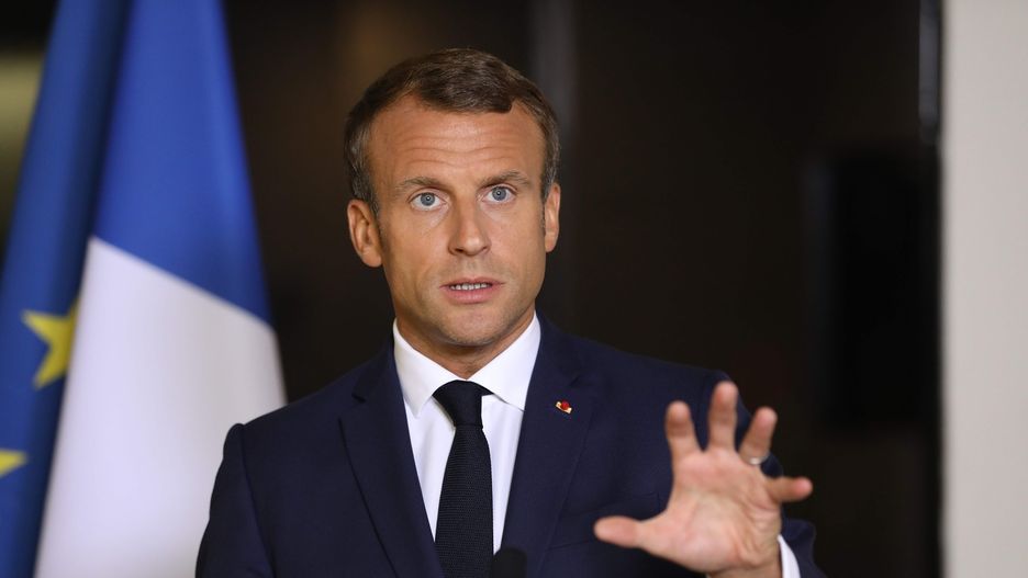 Emmaunel Macron krytykuje Polskę. Jest komentarz Błażeja Spychalskiego 