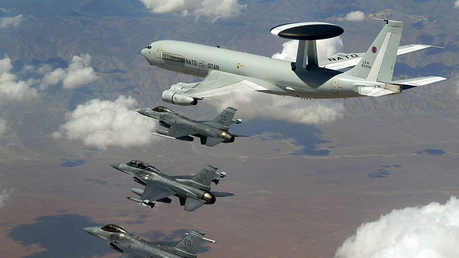 NATO wykorzystuje w Europie 17 sztuk E-3A, które są obsługiwane przez wielonarodową załogę