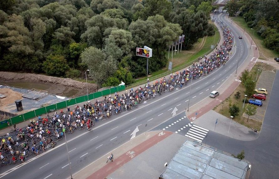 Jutro przejazd "Warszawskiej Masy Krytycznej". Spore utrudnienia w ruchu