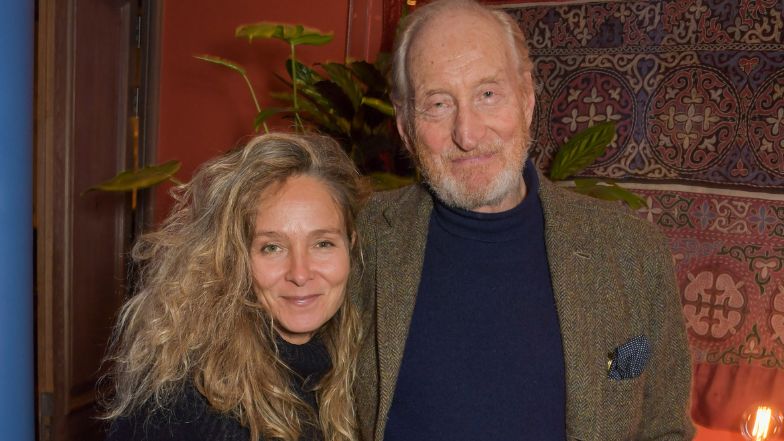 Charles Dance i Alessandra Masi