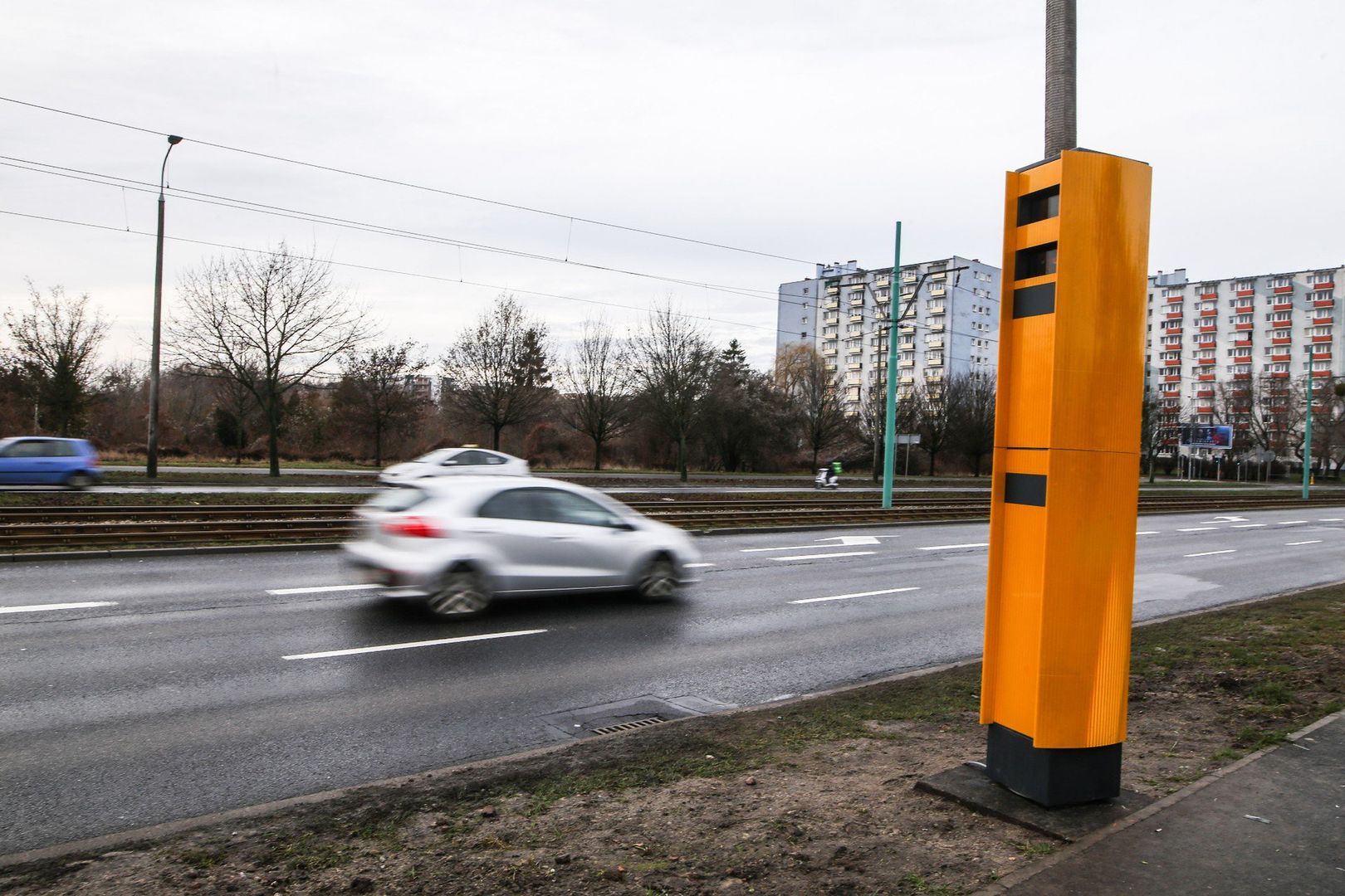 Lokalizacja (najbliższa względem lokalizacji miejscowość): JeziorkiGmina: KaczoryNr drogi: 10Dozwolona prędkość: 50 km/h